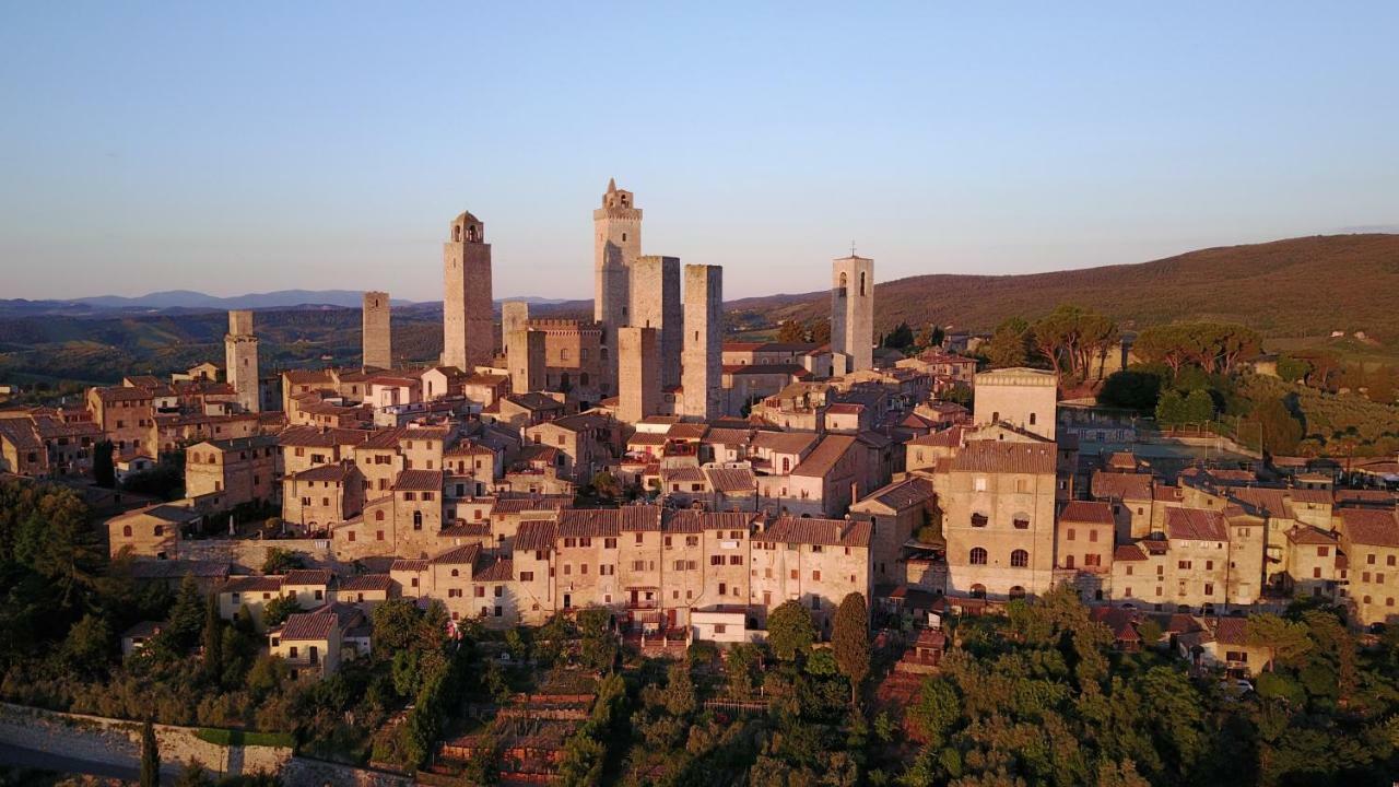 Castello Di Fulignano Soarzio Panoramic Apartment 산지미냐노 외부 사진
